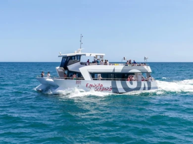 Yacht hire Portimão cheap Custom