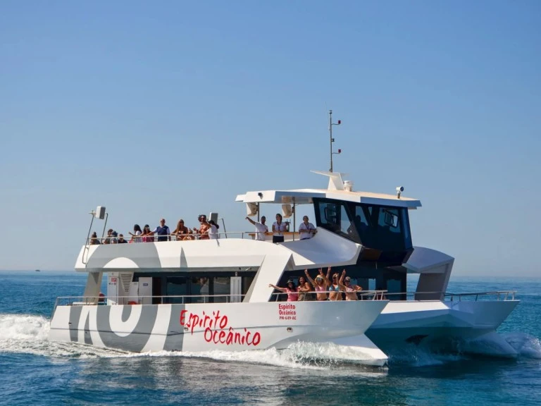 Location bateau Catamaran Custom à Portimão sur Samboat