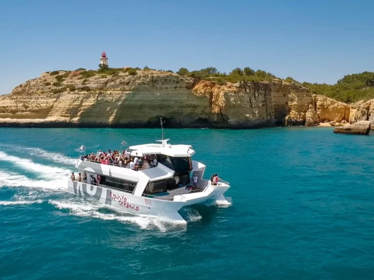 Louer Catamaran avec ou sans skipper Catamaran à Portimão