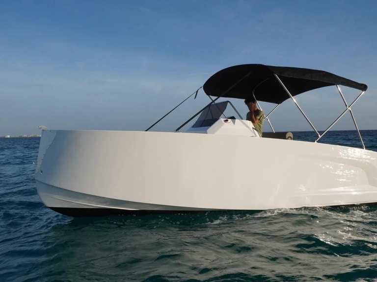 Location Bateau à moteur BOATS MAK 365 avec permis