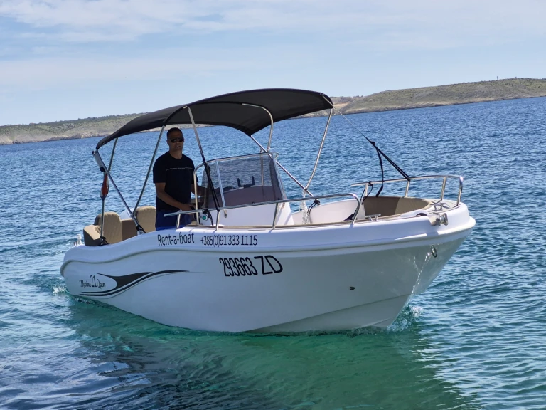 Louer Bateau à moteur avec ou sans skipper Insidias Marine à Nin