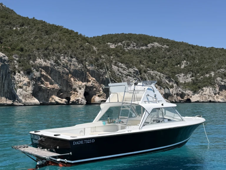 Louer Bateau à moteur avec ou sans skipper Bertram à Orosei