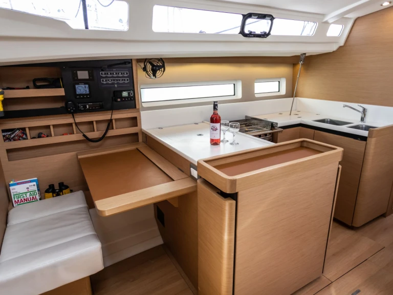 Location bateau Jeanneau Sun Odyssey 440 à Sývota sur Samboat