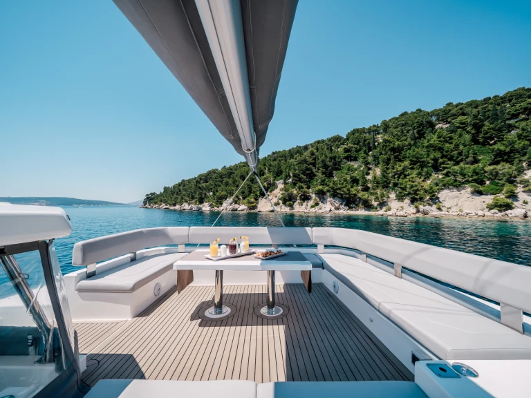 Louer Catamaran avec ou sans skipper Leopard à Jezera