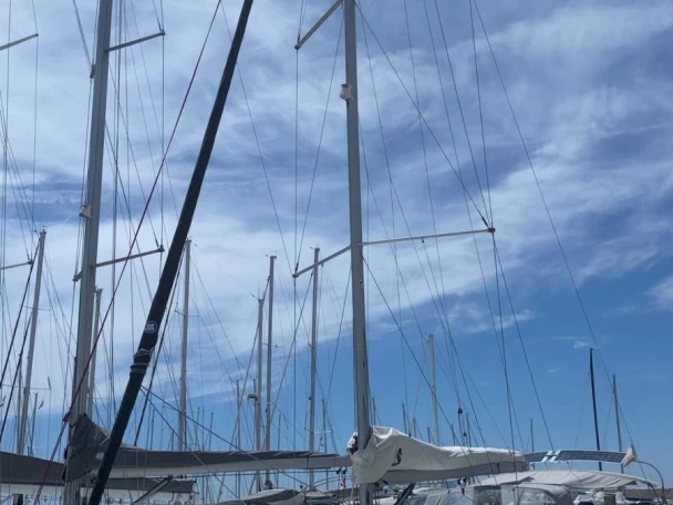 Louer Voilier avec ou sans skipper Bénéteau à Salivoli