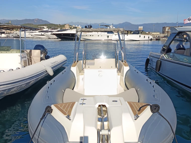 Semi-rigide à louer à Ajaccio au meilleur prix