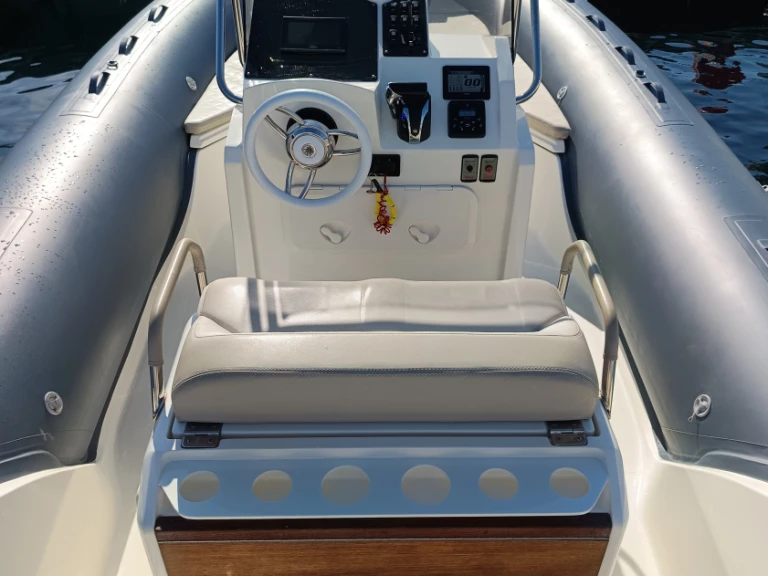 Location à Ajaccio - Capelli Tempest 775 sur SamBoat