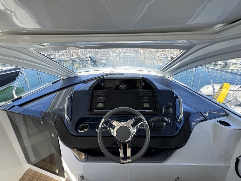 Location bateau Port Cogolin pas cher Gran Turismo 41