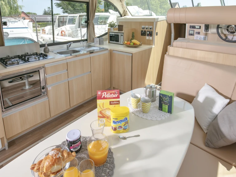 Location Bateau à moteur à Port-sur-Saône - Nicols Yacht Nicols Quattro Fly C