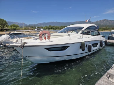 Alquiler de embarcaciones Bénéteau Gran Turismo 40 enPorto-Vecchio en Samboat