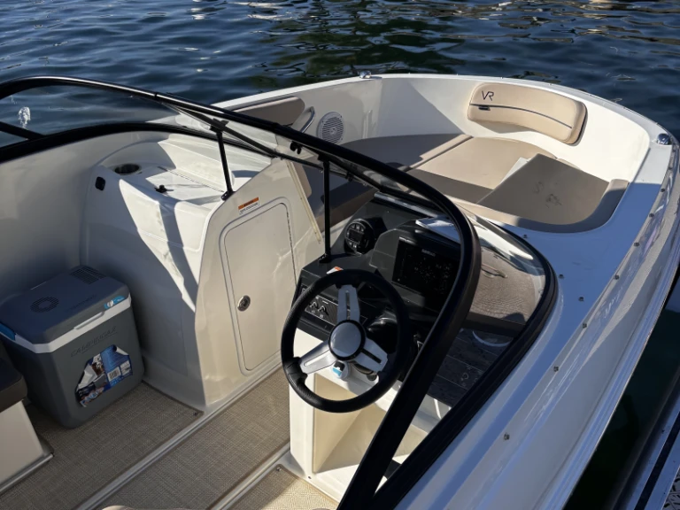 Location à Aix-les-Bains - Bayliner VR4 sur SamBoat