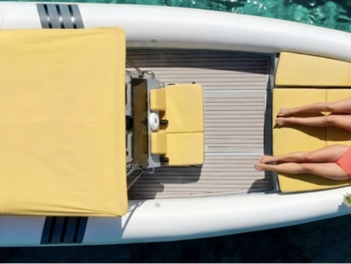 Location bateau Avila Tuono TYPE 7 à Santa Eulària des Riu sur Samboat