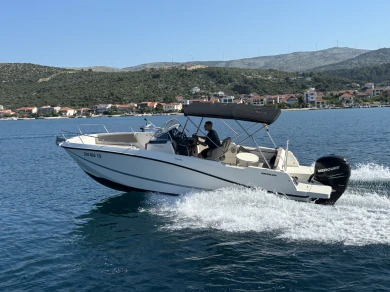 Yacht hire Trogir cheap Activ 755 Open