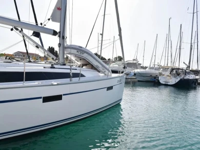 Alquiler de embarcaciones Bavaria Cruiser 37 enZadar en Samboat