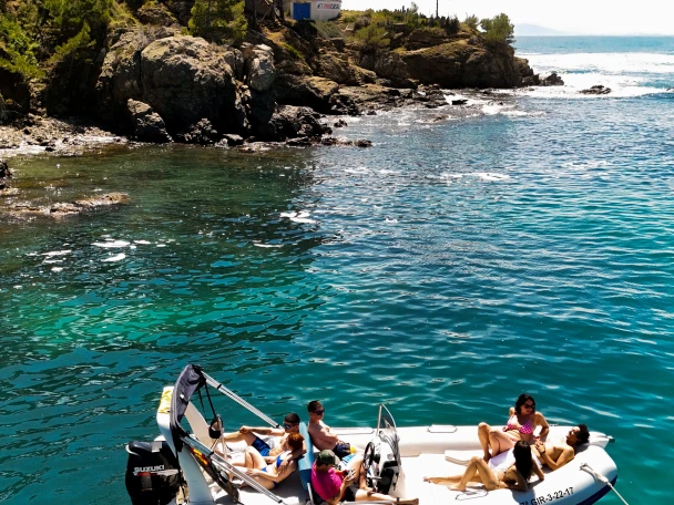 Location bateau Roses pas cher Medline II