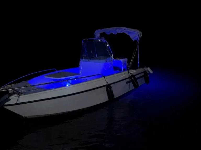 Location Bateau à moteur ANTHIOS  avec permis