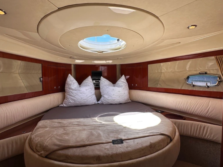 Louer Bateau à moteur avec ou sans skipper Fairline à Palma de Majorque