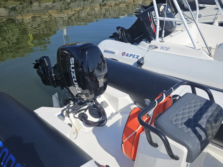 Louer Semi-rigide avec ou sans skipper 3D Tender à Pornichet