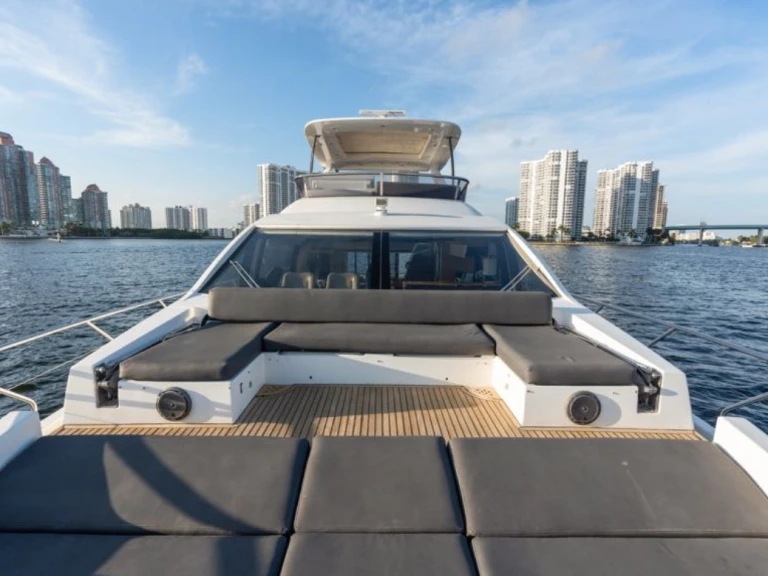 Azimut Azimut 68 a louer à Coconut Grove