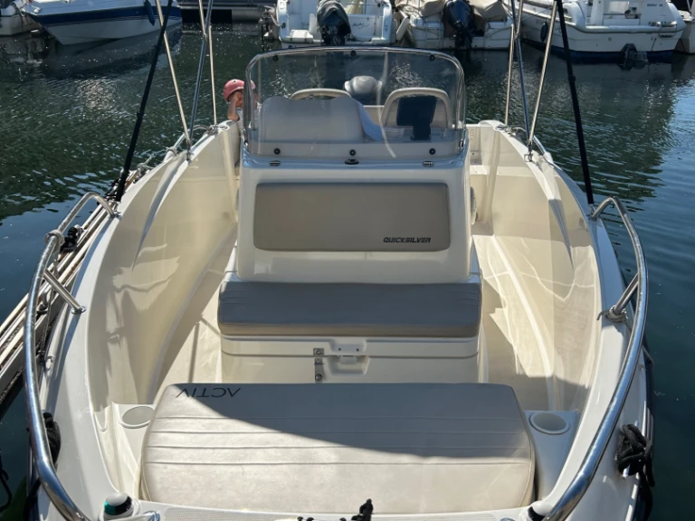 Location bateau Aix-les-Bains pas cher Activ 535 Open