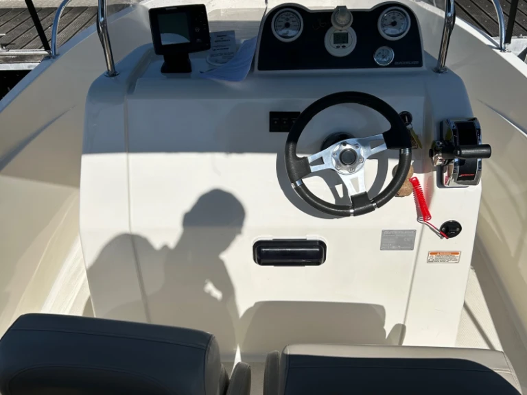Location bateau Quicksilver Activ 535 Open à Aix-les-Bains sur Samboat