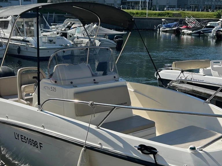 Location bateau Quicksilver Activ 535 Open à Aix-les-Bains sur Samboat