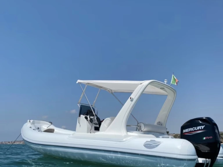 Louez un Colbac Shark 580 à Marsala