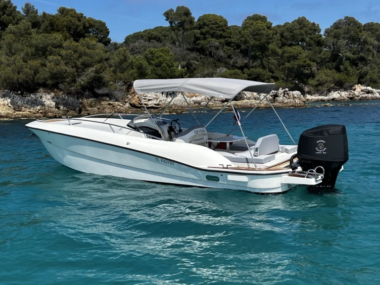 Louer Bateau à moteur avec ou sans skipper Clear à Mandelieu-la-Napoule