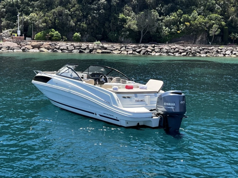 Bateau à moteur à louer à Mandelieu-la-Napoule au meilleur prix