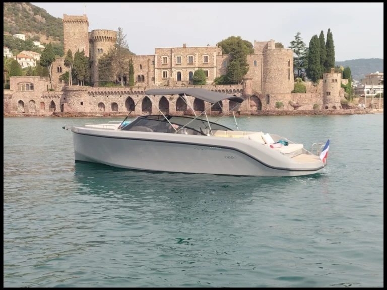 Location à Mandelieu-la-Napoule - Rand Leisure 28 sur SamBoat