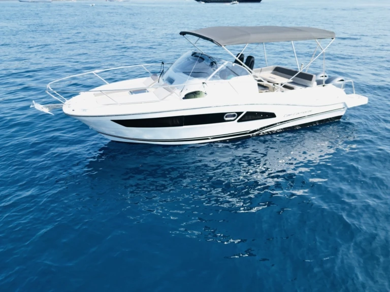 Location bateau Jeanneau Cap Camarat 9.0 WA à Mandelieu-la-Napoule sur Samboat