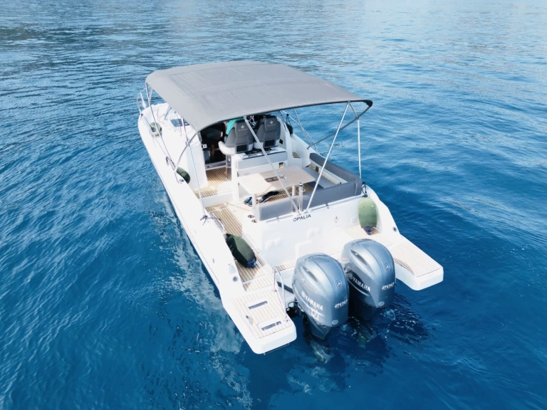 Louer Bateau à moteur avec ou sans skipper Jeanneau à Mandelieu-la-Napoule