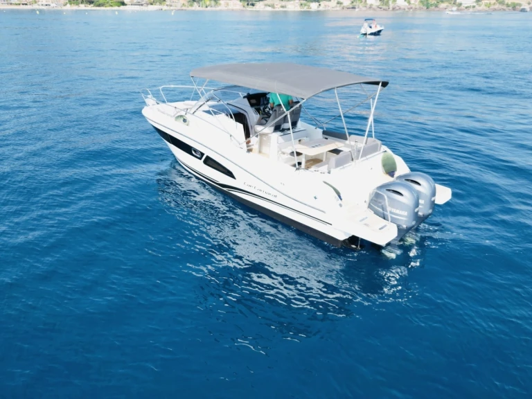 Bateau à moteur à louer à Mandelieu-la-Napoule au meilleur prix