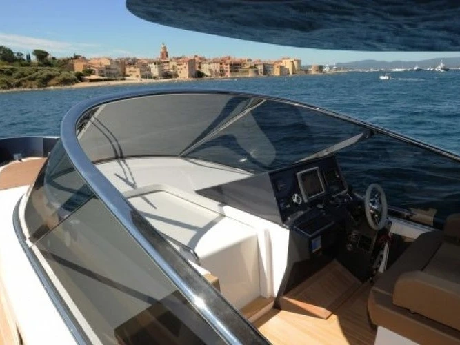 Bateau à moteur à louer à Cogolin au meilleur prix