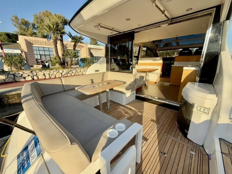 Louer Yacht avec ou sans skipper Fairline à Port Grimaud