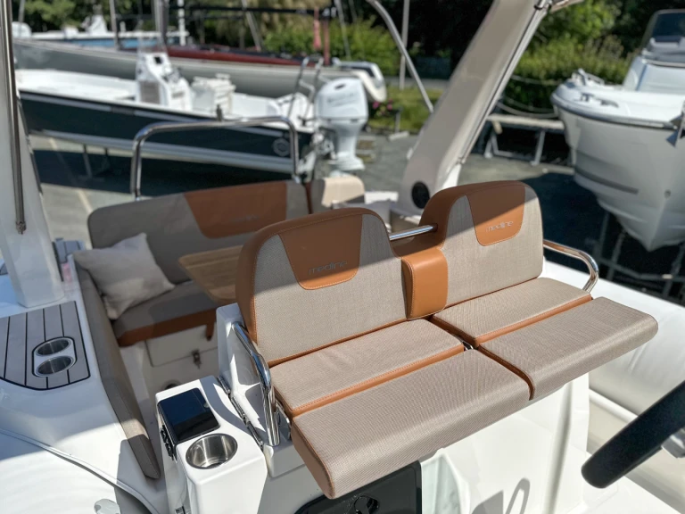 Location bateau La Flotte pas cher Medline 7.5