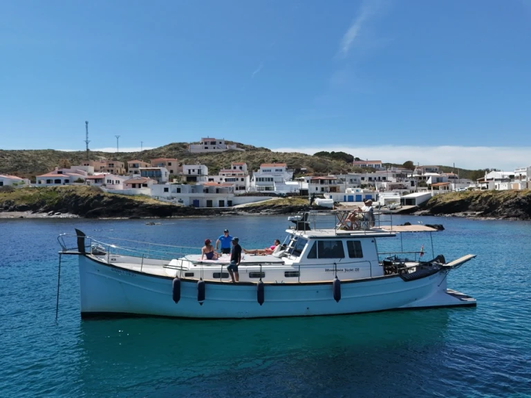 Louer Bateau à moteur avec ou sans skipper Menorquin-Yachts à Port Mahon