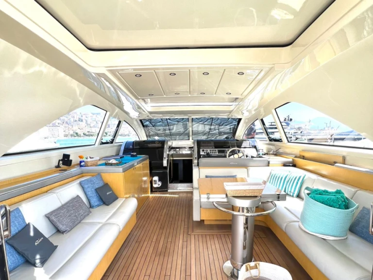 Location bateau Naples pas cher riva ego 68