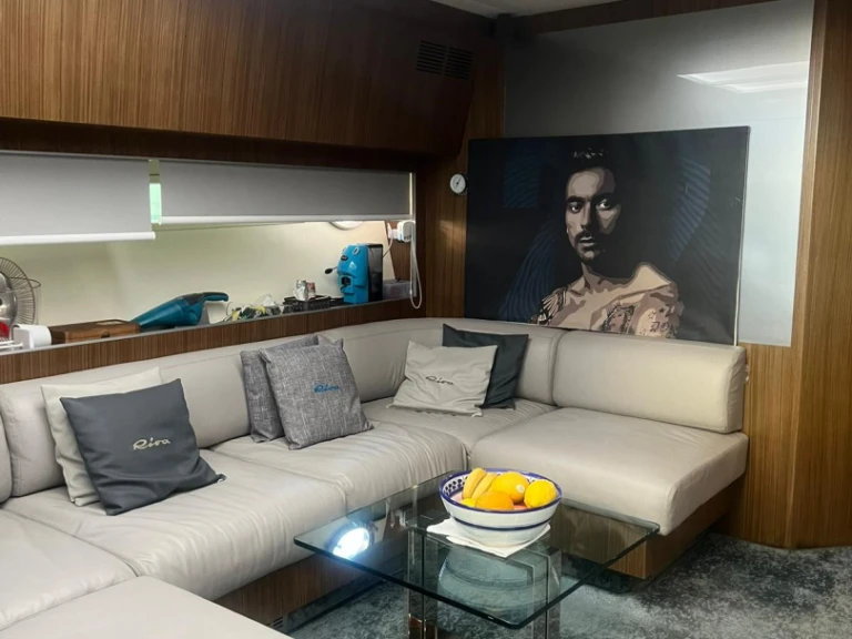 Yacht à louer à Naples au meilleur prix
