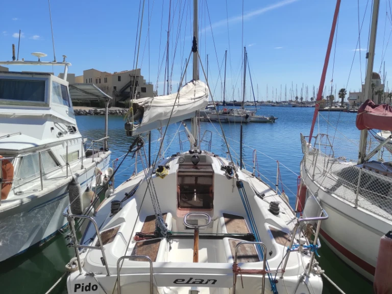 Location à Gruissan - Elan Elan 31 sur SamBoat
