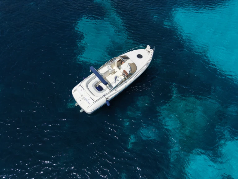 Location bateau Cranchi Corallo 840 à Poltu Quatu sur Samboat