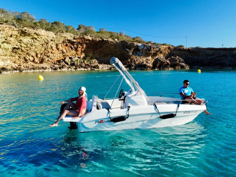 Louez un Remus Remus 450 open à Sant Antoni de Portmany