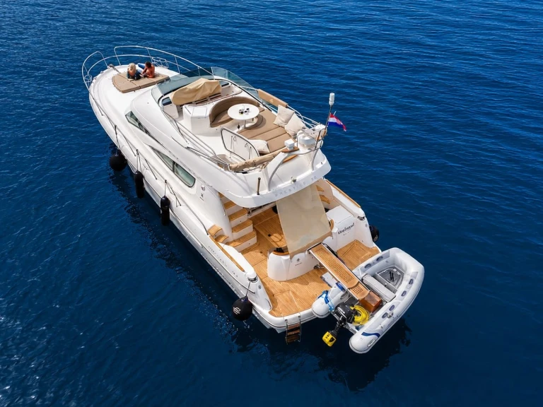 Location à Podstrana - Jeanneau Prestige 46 sur SamBoat