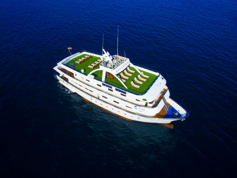 Louez un  Motoryacht - Solaris à Puerto Baquerizo Moreno