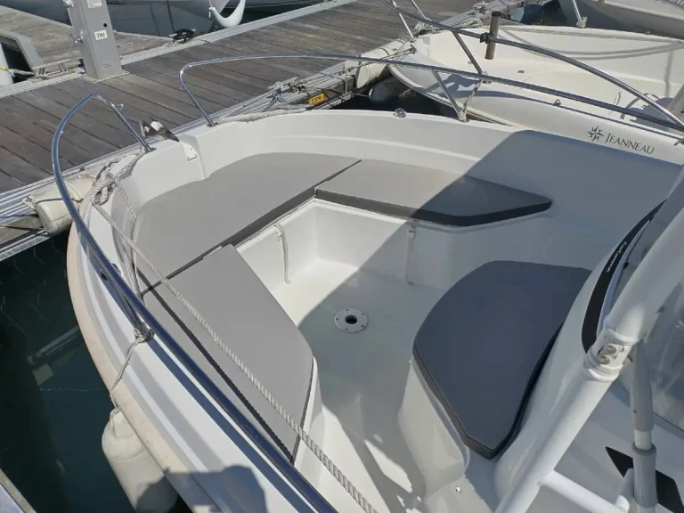 Bateau à moteur à louer à Saint-Quay-Portrieux au meilleur prix