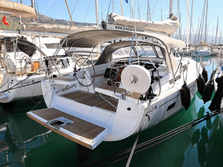 Location à Komolac - Hanse Hanse 388 sur SamBoat