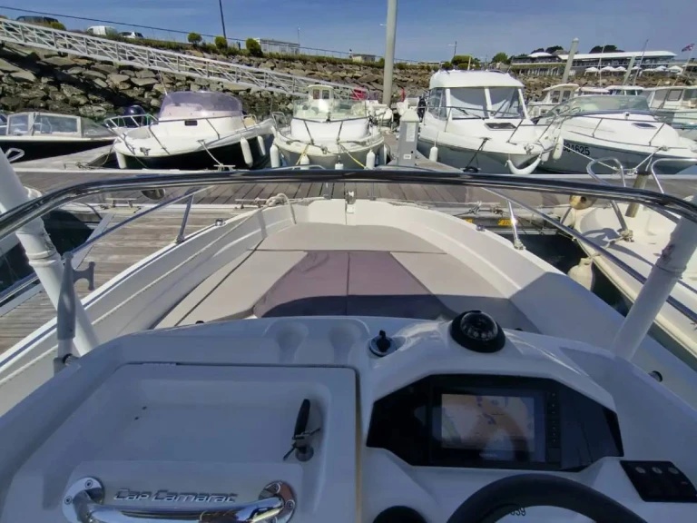Louer Bateau à moteur avec ou sans skipper Jeanneau à Saint-Quay-Portrieux