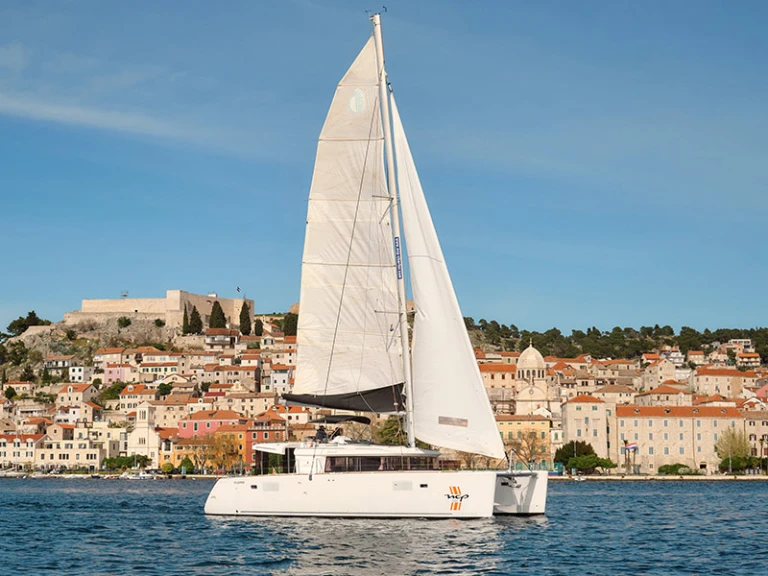 Louez un Lagoon Lagoon 450 à Sibenik