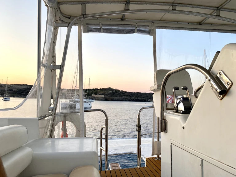 Location bateau  Hatteras 50 Convertible à Monastiri Bay sur Samboat