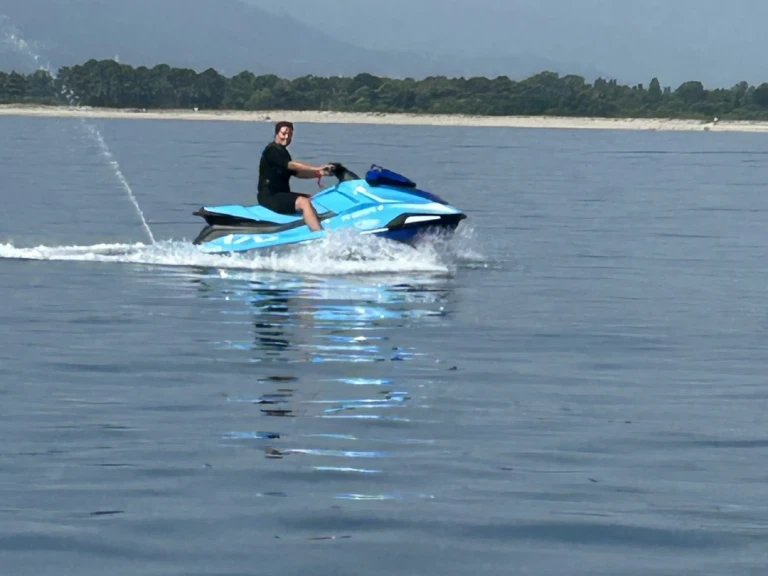 Yamaha VX DeLuxe a louer à Saint-Cyprien